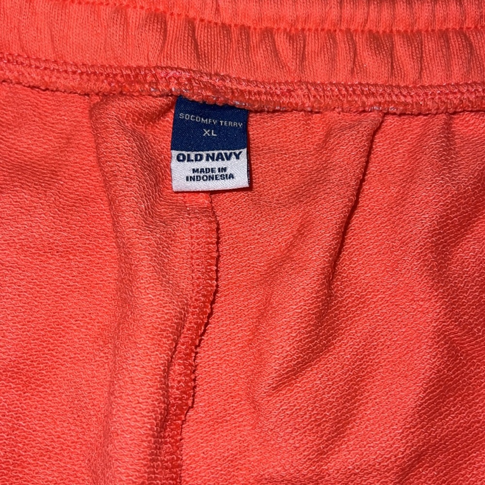 Old Navy extra high waisted sweat shorts - Picture 3 of 6